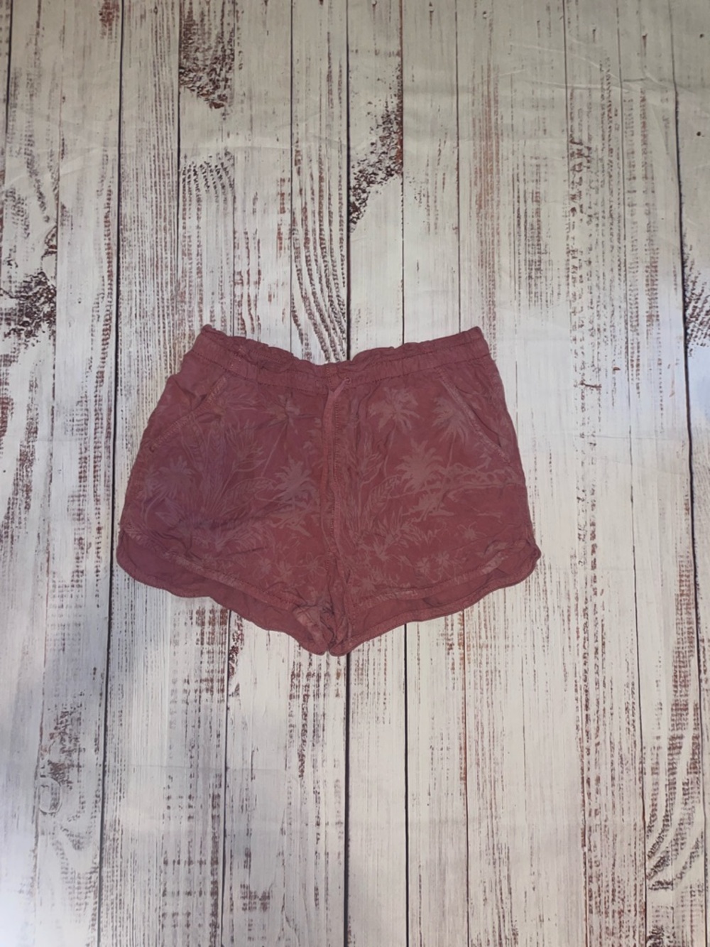 American Eagle Outfitters Dusty Rose Palm-Print High Waist Shorts